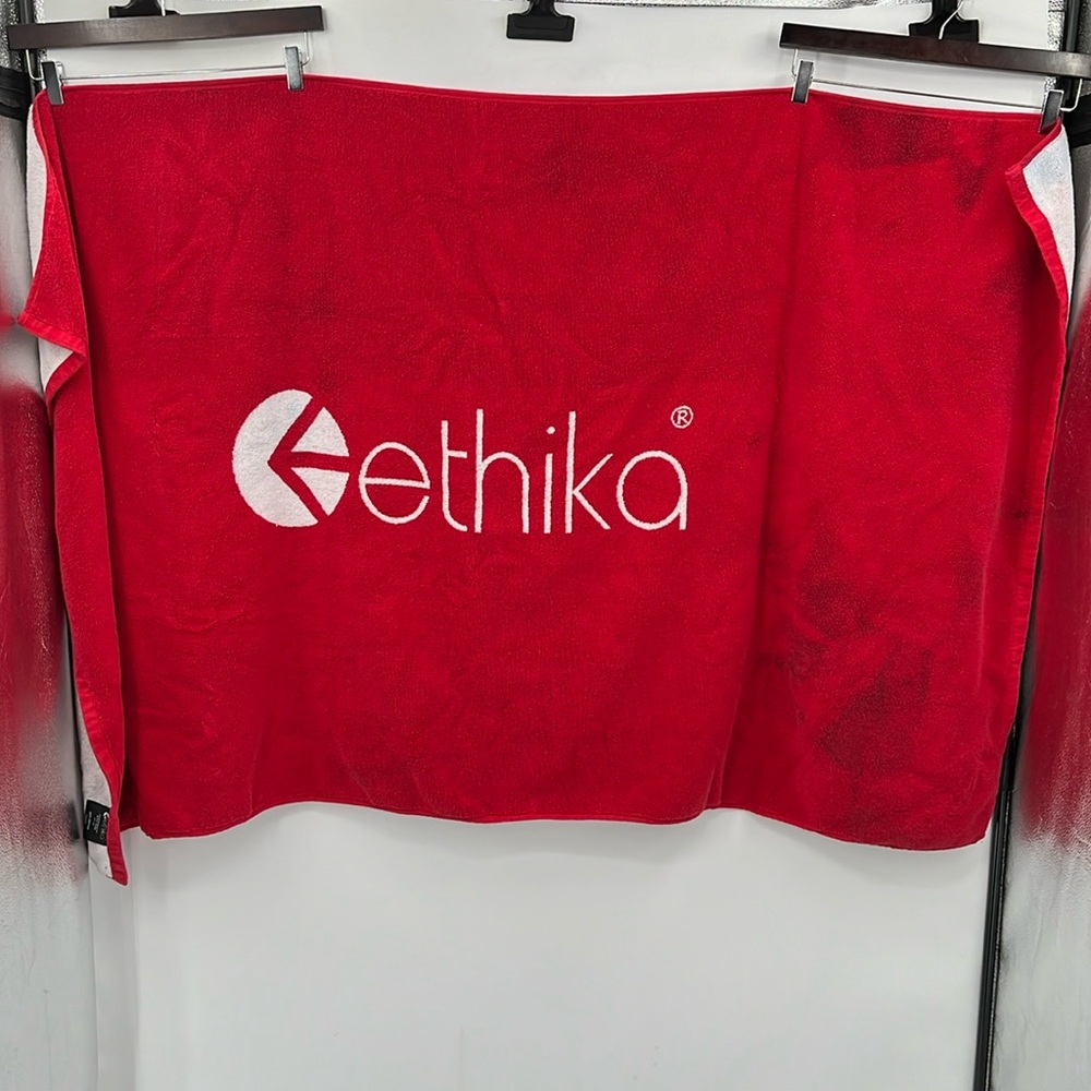 Ethika Cotton Heavy Duty Beach Towel in Red